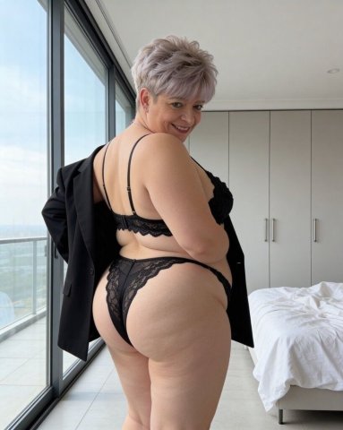 Madison WI MILF Curves Escort — Incall, Outcall, Car/Hotel - 1