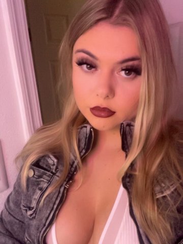 Seattle Voluptuous Blonde Escort — Outcall Only (2 Girl Special) — 24 - 1