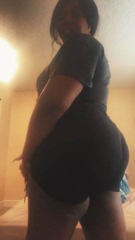 Tacoma Female Escort — 5'11" 260lbs Soft & Cuddly (Birthday Special) - 1