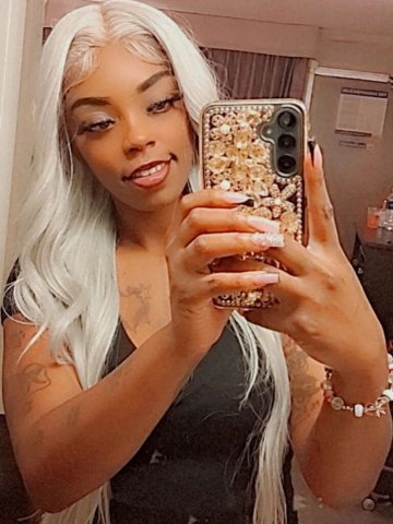 Pretty Wet Girl Female Escort in Charleston, WV — Classy & Discrete - 1