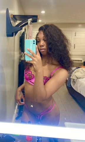 Desire — Slender Curves Ebony Skin Female Escort in Poconos, PA (Travel/Deposit Terms) - 1