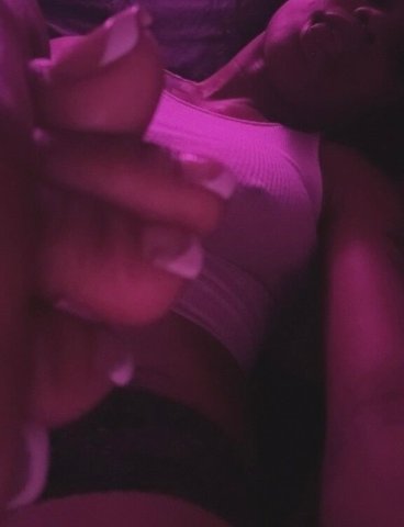 Sacramento Female Escort — Wine & Dine, Dance Fantasy, Oil Massage - 1