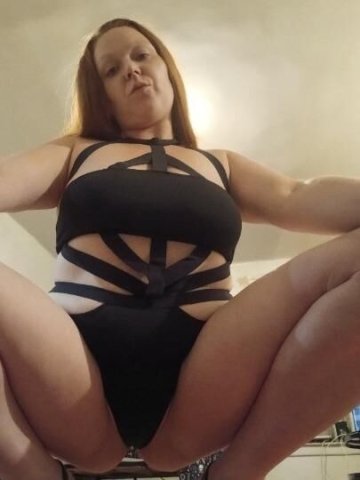 Natural redhead Brittany (28) — Westchester Female Escort - 1