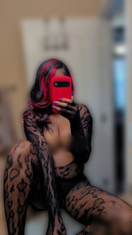 Petite discreet female escort in Harrisonburg, Virginia - 1