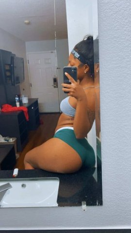 Milwaukee Female Escort — Slim Petite Natural, Exotic & Hypnotizing - 1