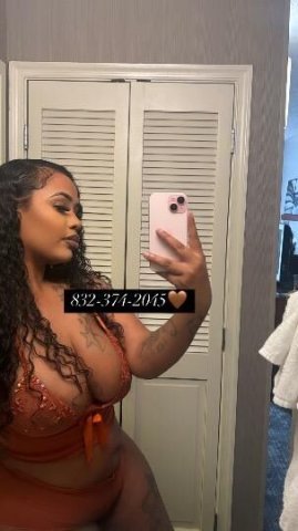 Upscale Latina Escort — In/Outcall in Myrtle Beach, SC (No BB, No GFE) - 1