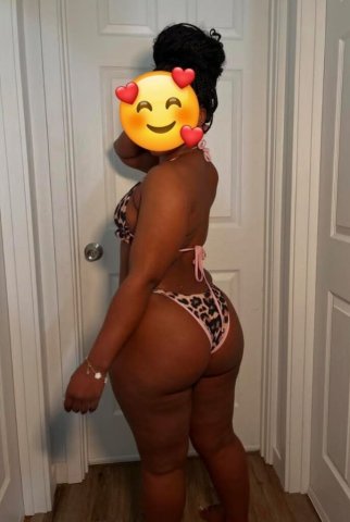 Lexington, KY Latin Female Escort — BJ, anal, and extras - 1
