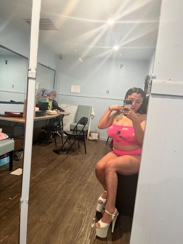 Busty Cuban Mami (Si Habla Español) — Nuru Massage, Couples & Overnights - 1