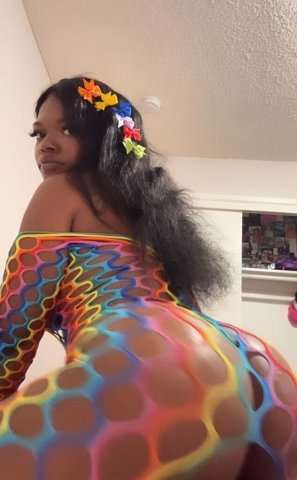 Amari (Petite Ebony) — upscale massages, dinner dates & multi-hours in San Fernando Valley - 1