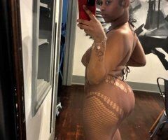 Houston, Texas Fun Incall & Outcalls — Bombshell Escort - Image 2