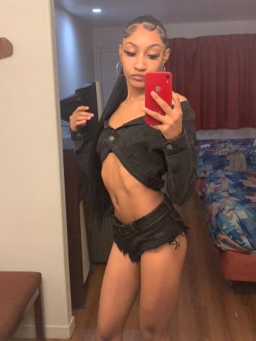 Slim light-skinned petite hands-on play — OnlyFans link - 1