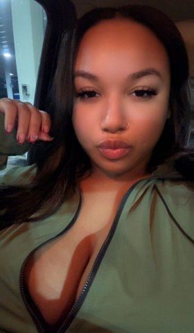 Minneapolis/St. Paul In-Call Female Escort — Curvy, Real Pics, GFE, Fetish Friendly - 1