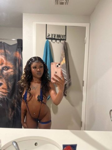 Bakersfield Female Escort — Outcall & Carplay, Verification Required - 1