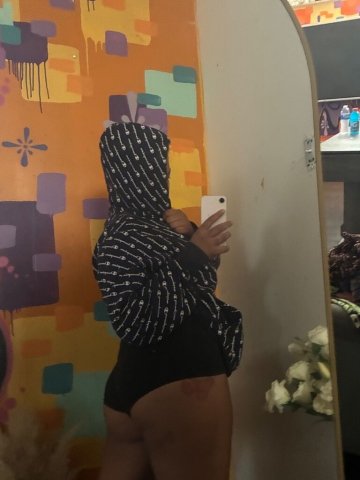 Incall Female Escort in Louisville, KY — Saturday Incalls, Wet & Tight Deals - 1