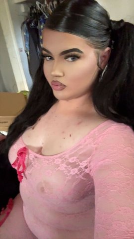 Doll  in Palm Springs — content sales & FaceTime shows - 1