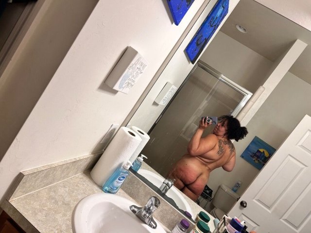Moxie (38) — Lawton OK MILF Escort (Incall, Video Verification) - 1