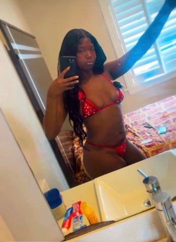 Las Vegas Female Escort — Incall & Outcall Specials Today (20) - 1