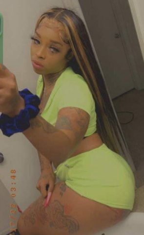 Macon Upscale Double D Cup Escort (35+) - 1