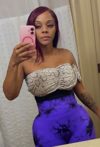 Outcalls Only Female Escort (No Car Dates) - 1