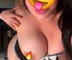 Northern Virginia escorts - Rica Latina — garganta profunda y fantasías