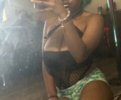 Petite QV Special — In-Call & Outcall Available (Reno) - 22 - Image 4