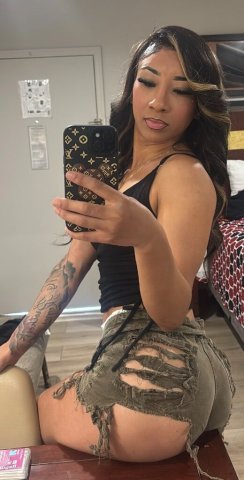 Cali Girl  (22) — Incall & Outcall - 1