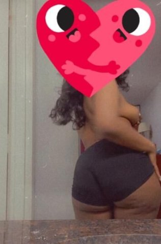 Appleton WI Female Escort — Feet & Deep Throat (Duo Verify) - 1