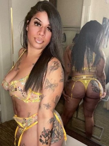 Wilmington Female Escort — Outcall Appointments by Request - 1