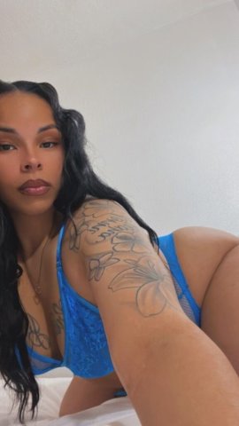 Chloe (22) — Busty Tatted Hawaiian Babe - 1