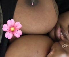 AdoreMookk — Friendly Peaches Truckercore, Incall Sessions - Image 2