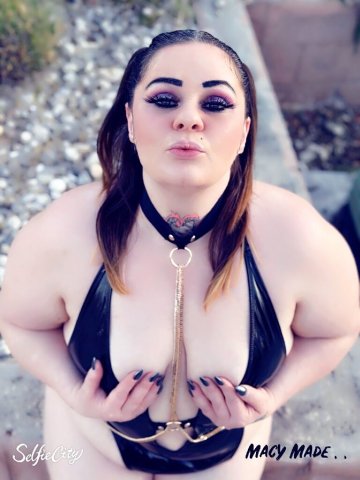 Largo BBW Female Escort — trucker friendly, mature & thick - 1