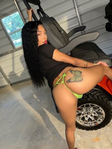 Augusta Petite Model Escort — Outcalls/Car Dates - 1