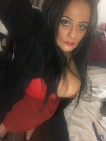 79 Roses Incall Special (Next 3 Hours Only) — Cardate + Outcall Option - 1