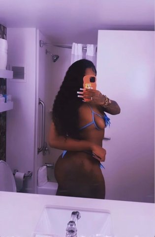 Philadelphia Airport #1 RateUpscale Role-Play & HHR Only — Trans Female - 1