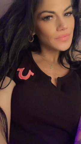 Philadelphia Female Escort — Incall & Outcall Rates - 1