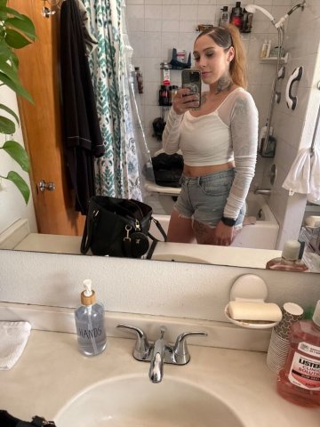 Tacoma WA Independent Female Escort for Incalls — 22 Available - 1