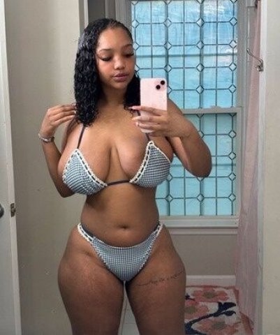 Milwaukee Female Escort — In-Call, Outcalls & Car Fun Full Service (Anal, Fetish Friendly) - 1