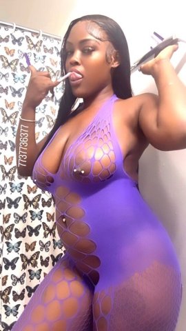 Empress  32—Curvy Fetish & BodyWorship, Hotel in Merrillville IN - 1