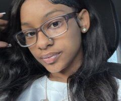 Greensboro NC Female Escort — Poisoned Apple e photo & Kiss of Danger - Image 4