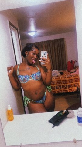 Tacoma Female Escort — Upscale outcalls with deposit, no kissing/bare service - 1