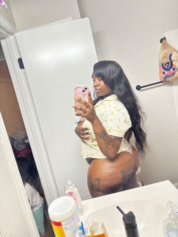 Cincinnati Upscale Incalls — Discreet Female Escort (In Town Now) - 1