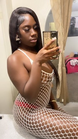 Ventura CA Incall/Outcall Female Escort — “Chocolate melts” & throat goat - 1