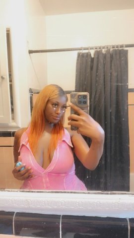 New in Town - Oakland/East Bay Female Escort - 1