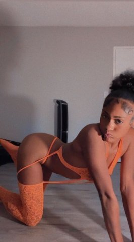Orange County Outcall Female Escort — Verified, Facetime & Custom Spicy Play - 1