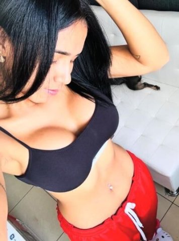 Daniela, latina (24) — incall y outcall 24/7 con extras - 1