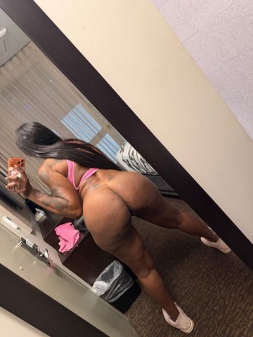 Lucia (32) — BBJ & Catracha Negra - 1