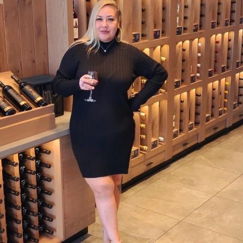 42-Year-Old Sexy Hot Mom VIP Service — Incall & Outcall, Oral & Anal - 1