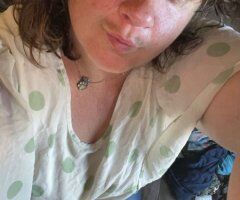 California-Style Girl, 31 - Image 2