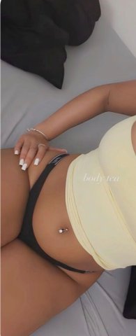 Queens NY Female Escort — discreet, behind-closed-doors intimacy - 1