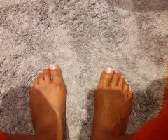 Minneapolis / St. Paul escorts - Petite Brown-Skin Female Escort (38D) — Outcalls in Minneapolis/St. Paul, MN